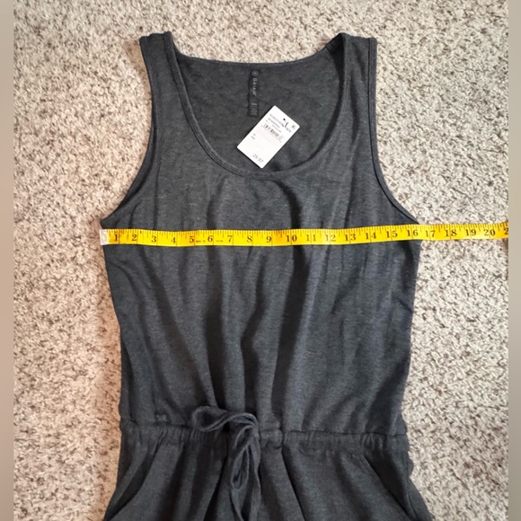 GAIAM Dress size Medium Tie front pockets Gray/Black - Picture 5 of 10